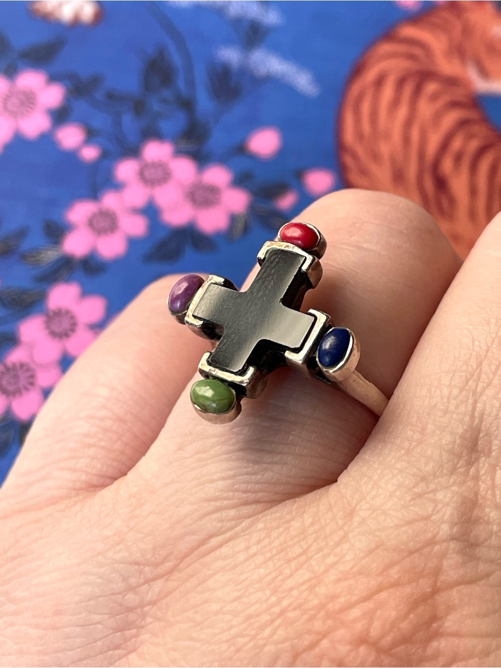 Vintage stamped 925 sterling silver & polished stone cross ring sz 7.5